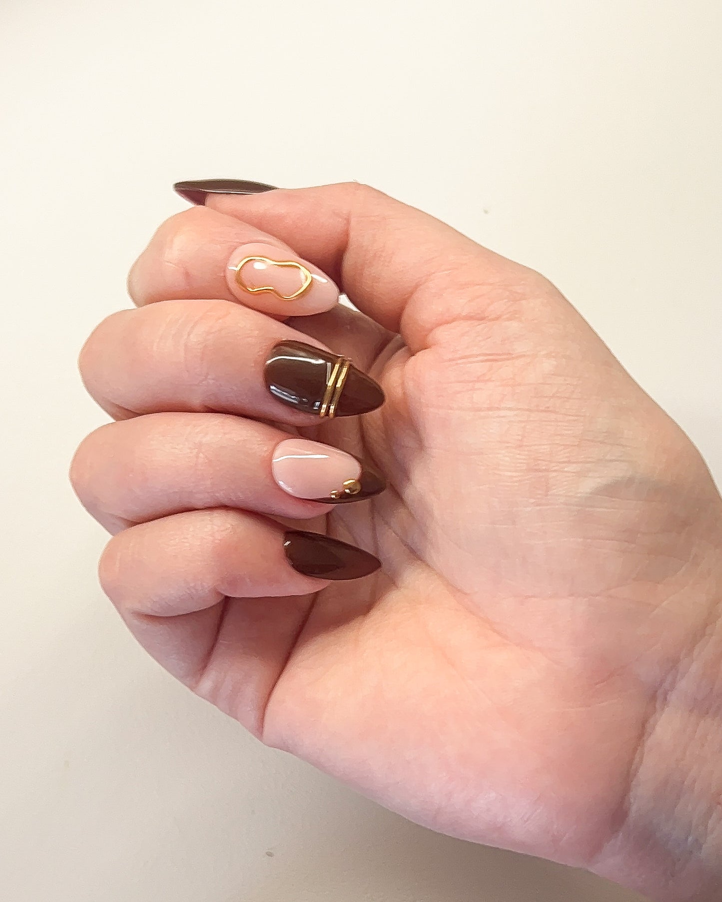 After Glow — Short Almond Press-On Nails