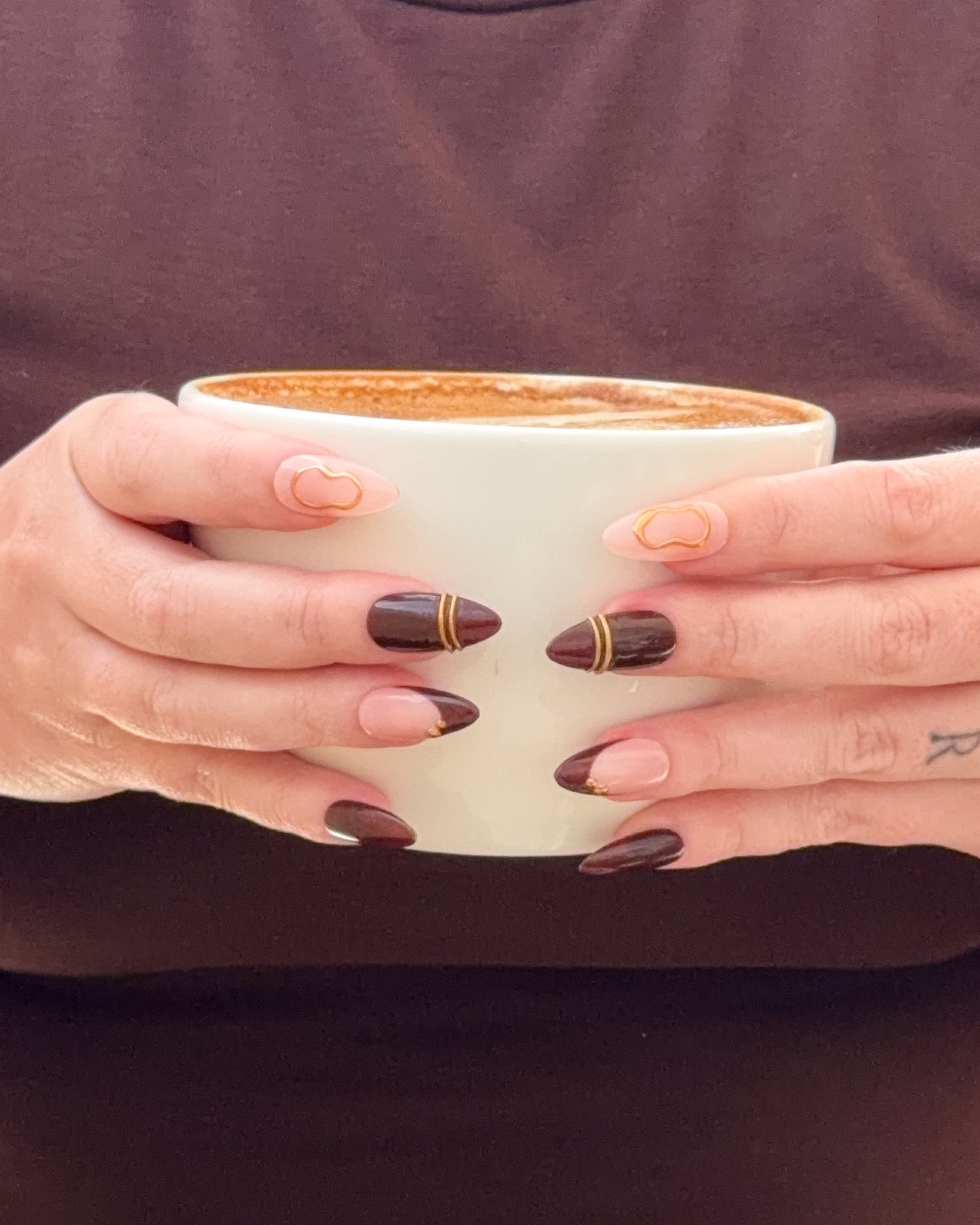 After Glow — Medium Almond Press-On Nails
