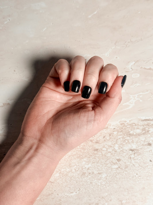 Noir — Square Press-On Nails