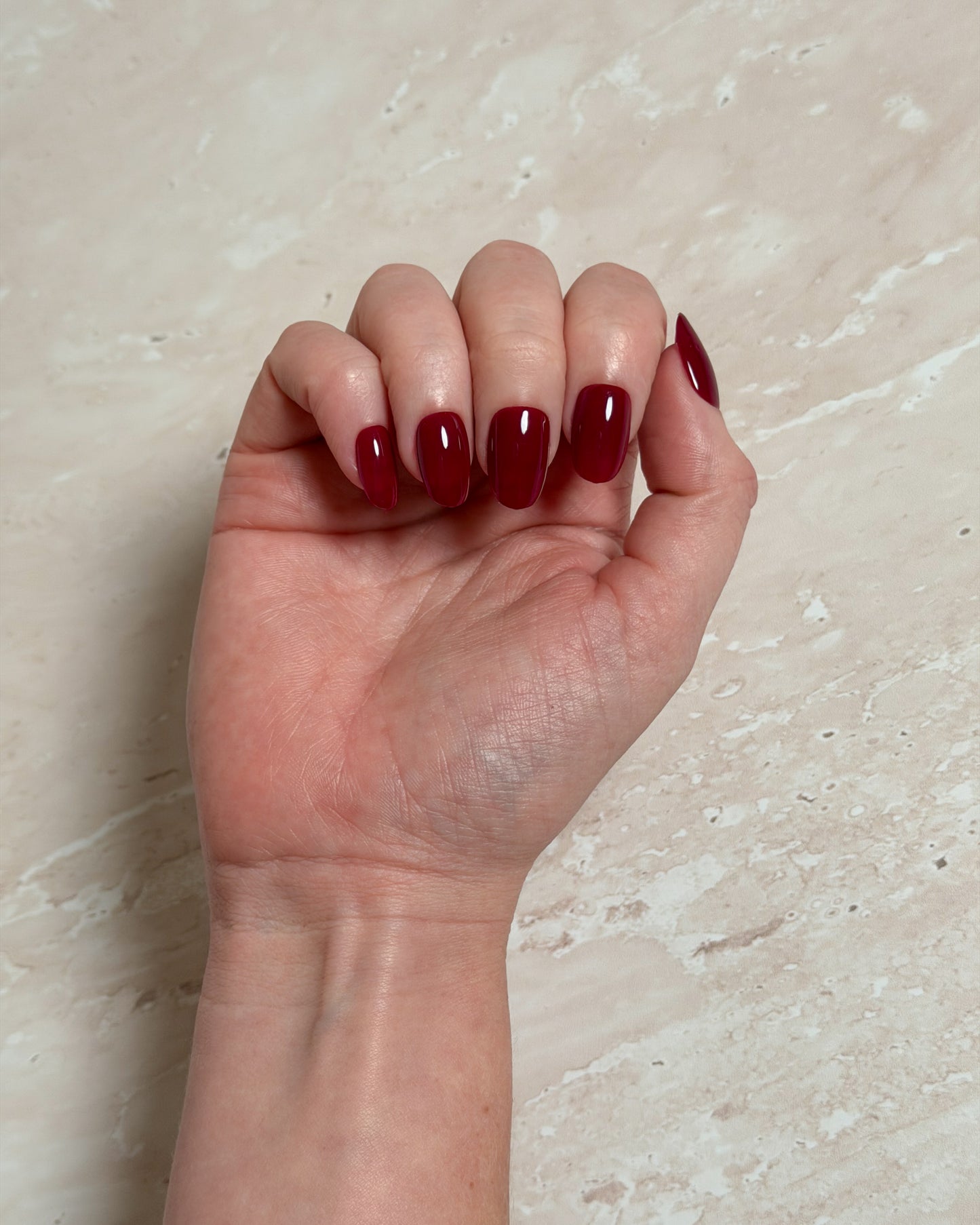 Merlot — Oval Press-On Nails